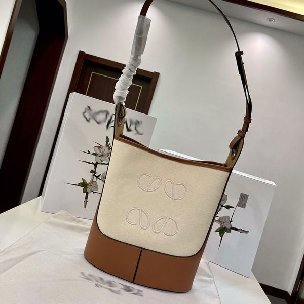 luxury designers bucket shoulder bags flower purses women tote brand letter pu leather handbags crossbody bag
luxury designers bucket shoulder bags flower purses women tote brand letter pu leather handbags crossbody bag