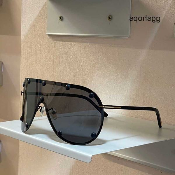 tom-fords outdoor sunglasses ford for sports women eyewear rimless one-piece sunglasses goggles designer 1403 ai, White;black
tom-fords outdoor sunglasses ford for sports women eyewear rimless one-piece sunglasses goggles designer 1403 ai, White;black