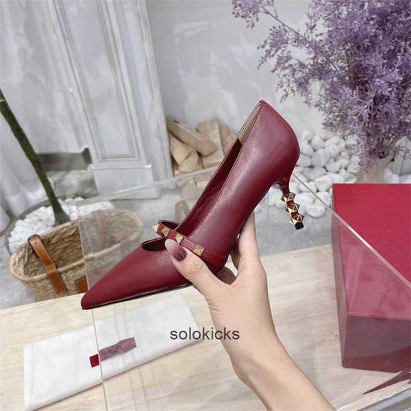 casual shoes women fashion leather high heel metal buckle letter wedding party business valentinolies flat shoes 01-016 11hx dress, Black
casual shoes women fashion leather high heel metal buckle letter wedding party business valentinolies flat shoes 01-016 11hx dress, Black