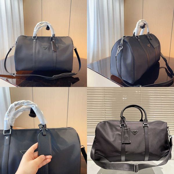 luxury nylon duffel bag designer travel bag large vacation luggage casual men women outdoor gym sports bags 230817
luxury nylon duffel bag designer travel bag large vacation luggage casual men women outdoor gym sports bags 230817