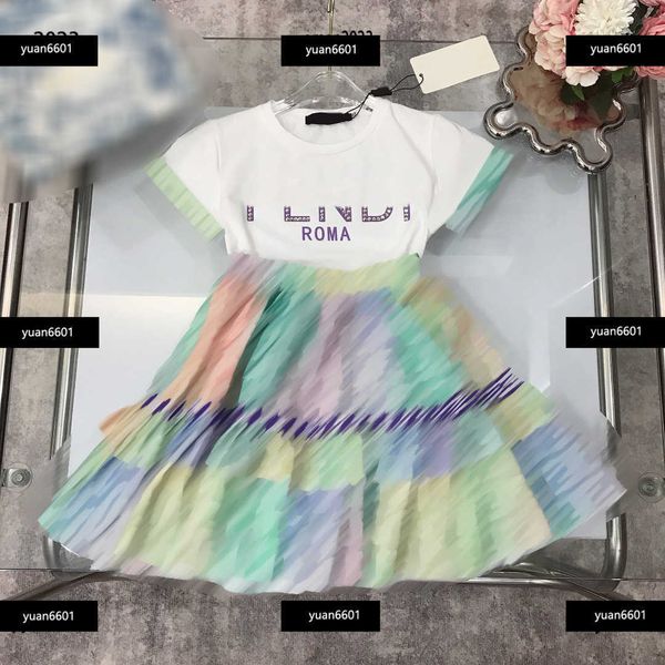 luxury fashion tracksuits kids suit baby clothes summer two-piece suit round neck t-shirt and colorful letter printed pleated skirt, White
luxury fashion tracksuits kids suit baby clothes summer two-piece suit round neck t-shirt and colorful letter printed pleated skirt, White