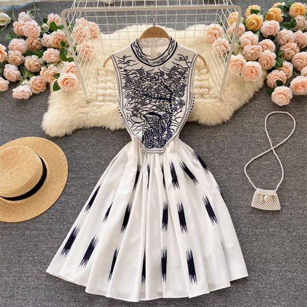 new fashion runway summer dress women's sleeveless stand collar floral embroidery elegant high waist zipper mini vestidos 202262z, Black
new fashion runway summer dress women's sleeveless stand collar floral embroidery elegant high waist zipper mini vestidos 202262z, Black