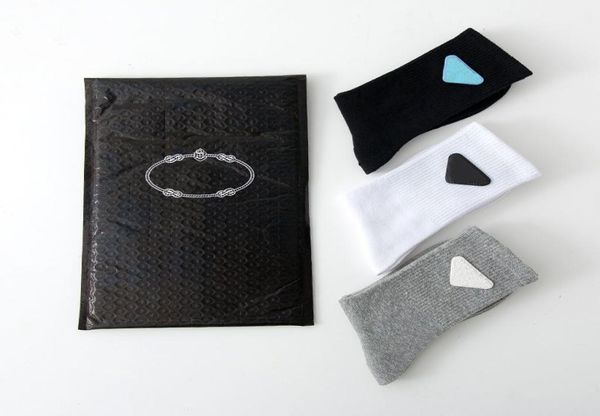 designers mens womens socks five brands luxe sports winter mesh letter geometry printed sock cotton man femal socks with8062580, Black
designers mens womens socks five brands luxe sports winter mesh letter geometry printed sock cotton man femal socks with8062580, Black