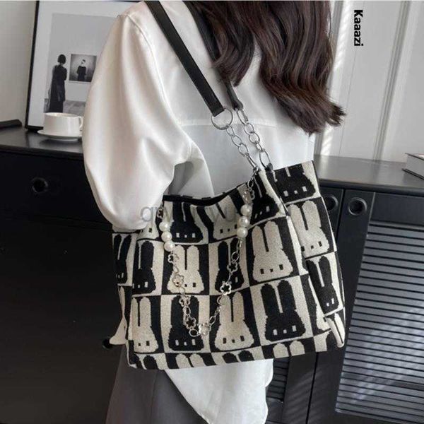 tote bag summer fashion 2023 new high capacity handbag chain versatile luxury shoulder bag designer canvas women's work handbag casualq
tote bag summer fashion 2023 new high capacity handbag chain versatile luxury shoulder bag designer canvas women's work handbag casualq