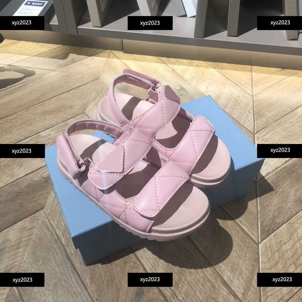 23ss kids sandals light pink girl slippers child shoes summer fashion casual shoes box packaging children's size 26-35 ing, Black;red
23ss kids sandals light pink girl slippers child shoes summer fashion casual shoes box packaging children's size 26-35 ing, Black;red