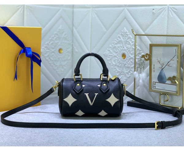 designer womens shoulder bag luxury nano speedy handbag flower letter leather mini tote embossed crossbody bags ladies fashion makeup purses
designer womens shoulder bag luxury nano speedy handbag flower letter leather mini tote embossed crossbody bags ladies fashion makeup purses