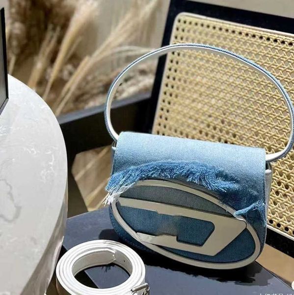 2023 designer handbag deisel bag super denim blue dingdang bag fashion underarm bag one shoulder oblique straddle handbag versatile disel
2023 designer handbag deisel bag super denim blue dingdang bag fashion underarm bag one shoulder oblique straddle handbag versatile disel