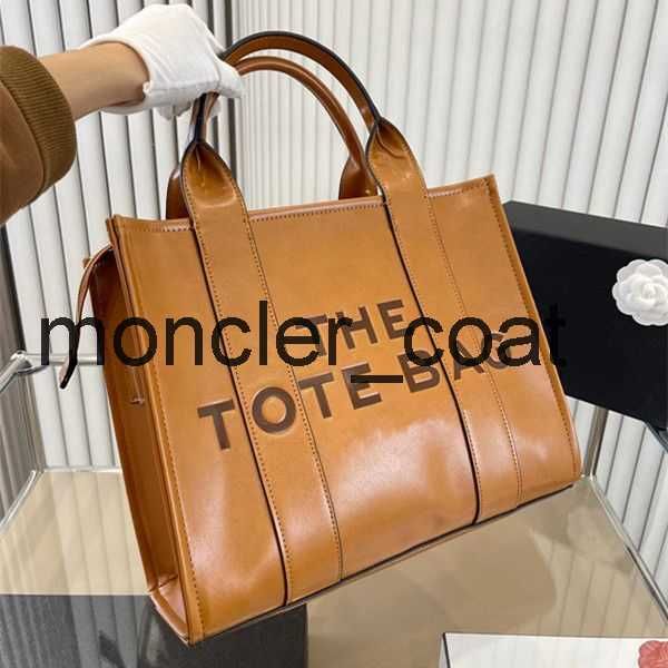 new designer the tote bag for woman handbag vintage fashion single shoulder bags large capacity classic leather handbags 5a women crossbody
new designer the tote bag for woman handbag vintage fashion single shoulder bags large capacity classic leather handbags 5a women crossbody