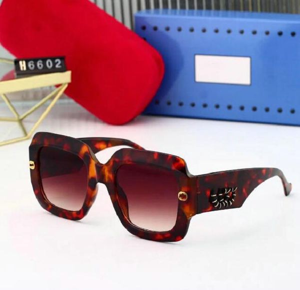 designer sunglasses for women and men fashion model special uv 400 protection letter leg double beam big frame outdoor brands design diamond, White;black
designer sunglasses for women and men fashion model special uv 400 protection letter leg double beam big frame outdoor brands design diamond, White;black
