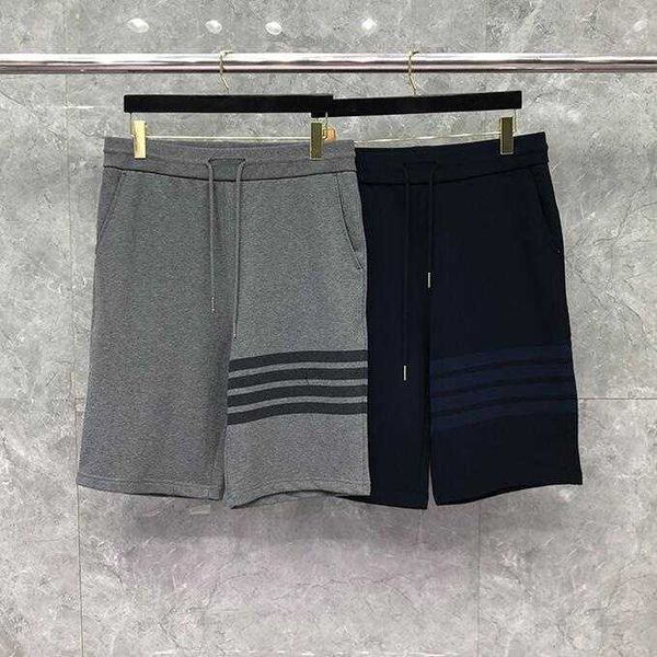 2023 tb fashion thom brand casual shorts men women summer cotton sports trousers loose striped knee length jogger track shorts, White;black
2023 tb fashion thom brand casual shorts men women summer cotton sports trousers loose striped knee length jogger track shorts, White;black