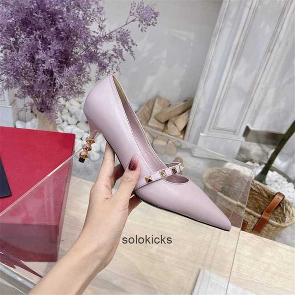 letter dress shoes women leather high heel metal buckle valentinolies wedding party business casual flat shoes 01-017 fashion, Black
letter dress shoes women leather high heel metal buckle valentinolies wedding party business casual flat shoes 01-017 fashion, Black