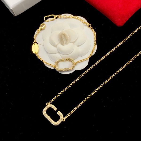 women 18k gold plated jewelry set diamonds shiny simple necklace bracelet luxury charms chain strap clutch handle bangle, Silver
women 18k gold plated jewelry set diamonds shiny simple necklace bracelet luxury charms chain strap clutch handle bangle, Silver