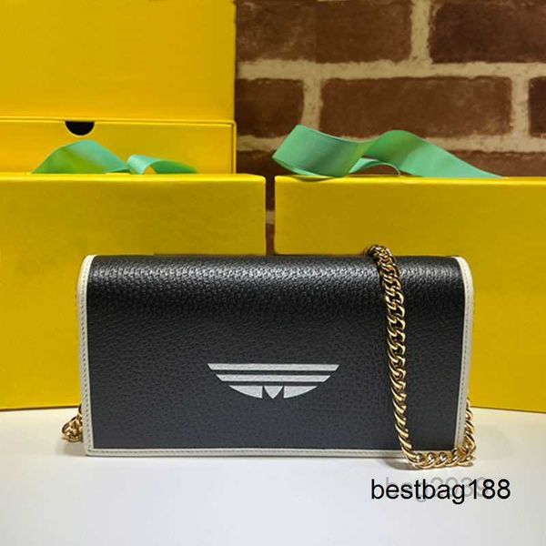 evening bags chain crossbody co-branded flap handbags purse genuine leather fashion letters inside credit card holder women
evening bags chain crossbody co-branded flap handbags purse genuine leather fashion letters inside credit card holder women