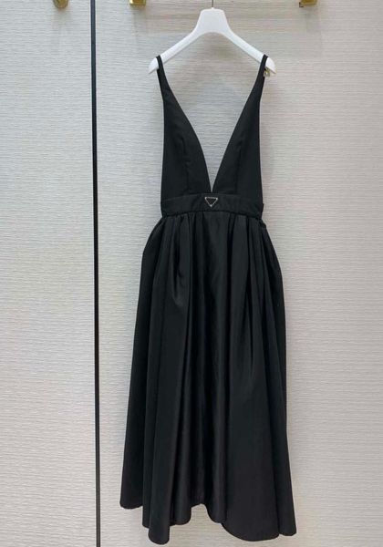 21ss new fashion party dress trend nylon style puffer skirt waist design prom dress suspenders sling midi dress inverted tria8686375, White;black
21ss new fashion party dress trend nylon style puffer skirt waist design prom dress suspenders sling midi dress inverted tria8686375, White;black