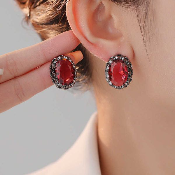 medieval s925 silver needle zircon green earrings with light luxury style exquisite and simple earrings advanced and personalized earrings, Black
medieval s925 silver needle zircon green earrings with light luxury style exquisite and simple earrings advanced and personalized earrings, Black