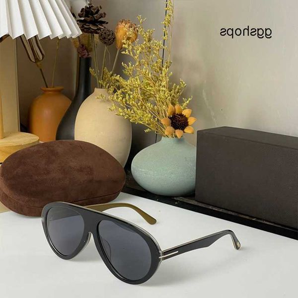 classic designer frame wood women quality brand ford frame 988 tom-fords sunglasses men 998 black sunglasses luxury eyeglass for, White;black
classic designer frame wood women quality brand ford frame 988 tom-fords sunglasses men 998 black sunglasses luxury eyeglass for, White;black