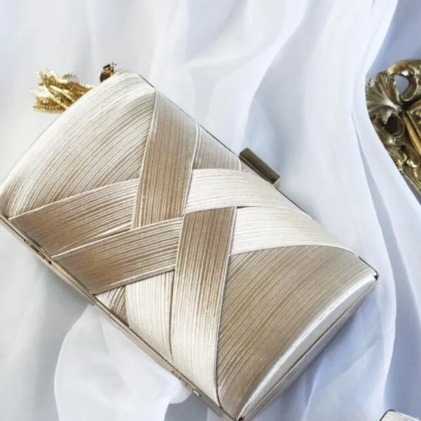 explosion style tassel dinner bag female silk banquet evening dress handbags clutch 2020 women hand accessorieszz, Black
explosion style tassel dinner bag female silk banquet evening dress handbags clutch 2020 women hand accessorieszz, Black