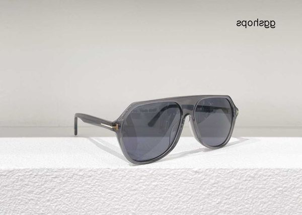 + frame - and tom-fords 5 retro for use sunglasses pc fashionable - colors eyewear box ideal with outdoor mirrored lenses, White;black
+ frame - and tom-fords 5 retro for use sunglasses pc fashionable - colors eyewear box ideal with outdoor mirrored lenses, White;black