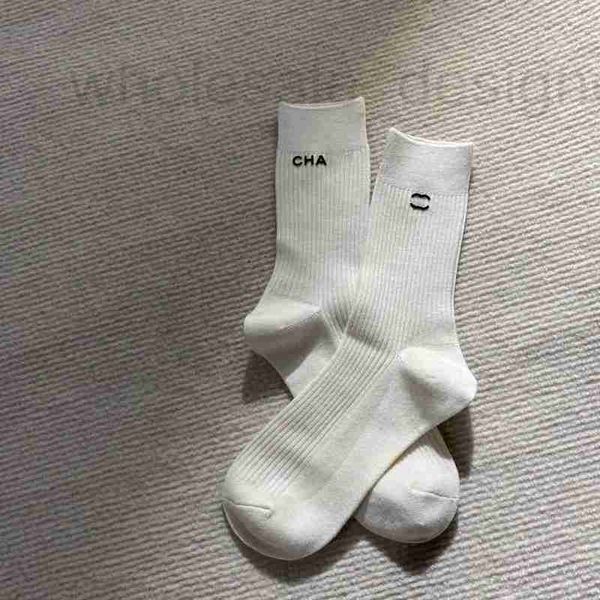 women socks designer trendy autumn and winter new minimalist c letter ab wool hosiery cashmere mid tube socks xm4w, Black;white
women socks designer trendy autumn and winter new minimalist c letter ab wool hosiery cashmere mid tube socks xm4w, Black;white