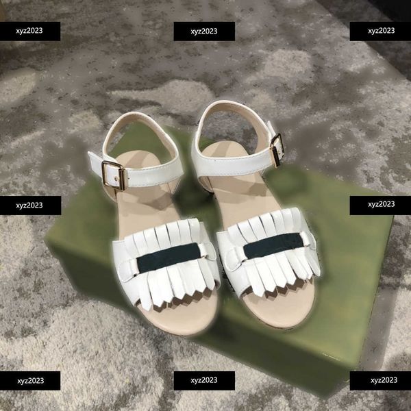 23ss kids sandals white petal design girl slippers child shoes summer fashion casual shoes box packaging children's size 26-35 ing, Black;red
23ss kids sandals white petal design girl slippers child shoes summer fashion casual shoes box packaging children's size 26-35 ing, Black;red