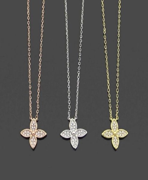 womens designer necklaces iced out pendant v letter fashion fourleaf clover necklace jewelry9011404, Silver
womens designer necklaces iced out pendant v letter fashion fourleaf clover necklace jewelry9011404, Silver