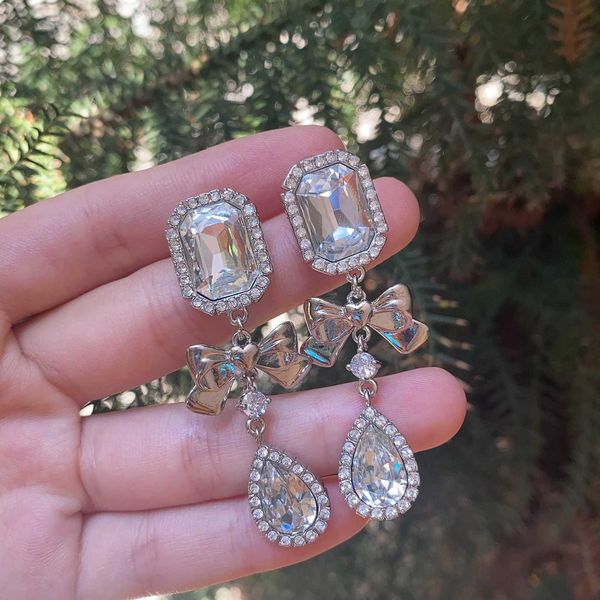 r miumiu fashion earrings droplet shaped sparkling diamond bowknot long small and luxury premium earrings and earrings luxury accessories je, Golden
r miumiu fashion earrings droplet shaped sparkling diamond bowknot long small and luxury premium earrings and earrings luxury accessories je, Golden