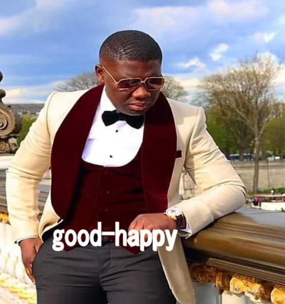 new design red velvet shawl lapel one button champagne groom tuxedos men party groomsmen suits in wedding tuxedosjacketpantstie3326775, Black;gray
new design red velvet shawl lapel one button champagne groom tuxedos men party groomsmen suits in wedding tuxedosjacketpantstie3326775, Black;gray