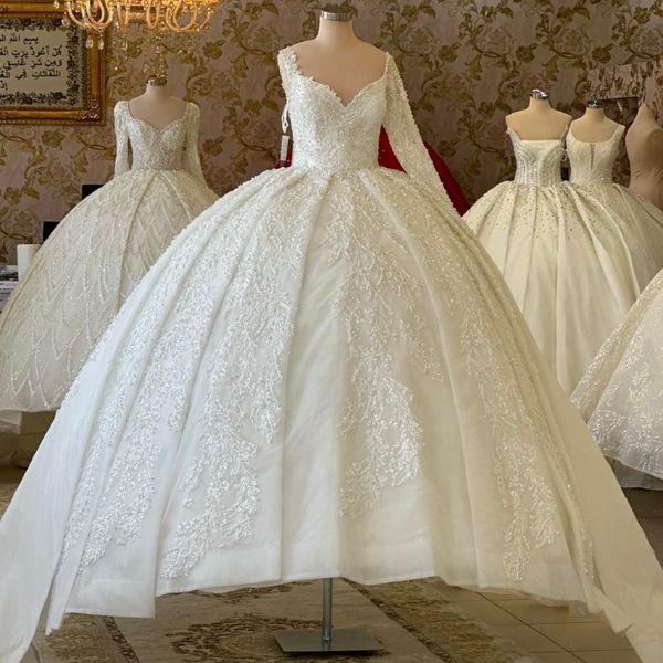 luxury sweetheart neck long sleeves ball gown wedding dress 2023 gorgeous appliques beads court train vintage bridal gown, White
luxury sweetheart neck long sleeves ball gown wedding dress 2023 gorgeous appliques beads court train vintage bridal gown, White