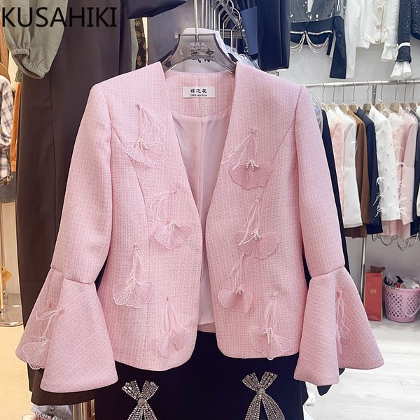 women's jackets kusahiki 2023 autumn elegant vneck beads feathers coat fashion korean flare sleeve style cardigan causal jacket 230821, Black;brown
women's jackets kusahiki 2023 autumn elegant vneck beads feathers coat fashion korean flare sleeve style cardigan causal jacket 230821, Black;brown