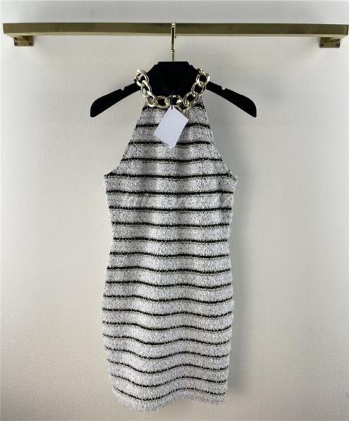 2022 women summer dresses designer dress with metal chain milan runway designer tank crop tshirt clothing high end bodyc7908841, Black
2022 women summer dresses designer dress with metal chain milan runway designer tank crop tshirt clothing high end bodyc7908841, Black