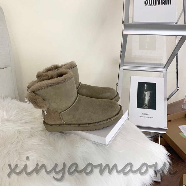 uggit snow boots, designer shoes, rhinestone bow decoration, autumn and winter warm comfortable cotton boots, australian cotton shoes, wome, Black
uggit snow boots, designer shoes, rhinestone bow decoration, autumn and winter warm comfortable cotton boots, australian cotton shoes, wome, Black