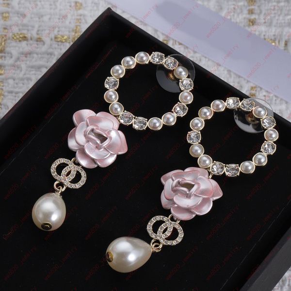 designer jewelry round hoop embed zircon pearl pink rose alphabet pearl charm pendant earrings, fashion elegant must-have, banquet, wedding,, Golden
designer jewelry round hoop embed zircon pearl pink rose alphabet pearl charm pendant earrings, fashion elegant must-have, banquet, wedding,, Golden