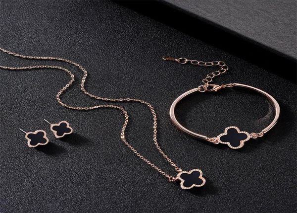 fashion designer jewelry fourleaf clover threepiece set women039s pendant 3color optional wedding banquet whole5194070, Silver
fashion designer jewelry fourleaf clover threepiece set women039s pendant 3color optional wedding banquet whole5194070, Silver