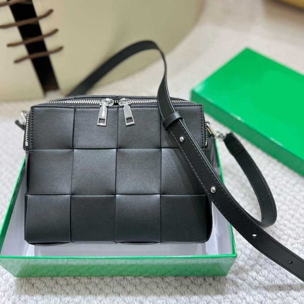 mirror quality weave camera bags designer bags crossbody purse leather square shoulder bag women's crossbody bag 230815
mirror quality weave camera bags designer bags crossbody purse leather square shoulder bag women's crossbody bag 230815