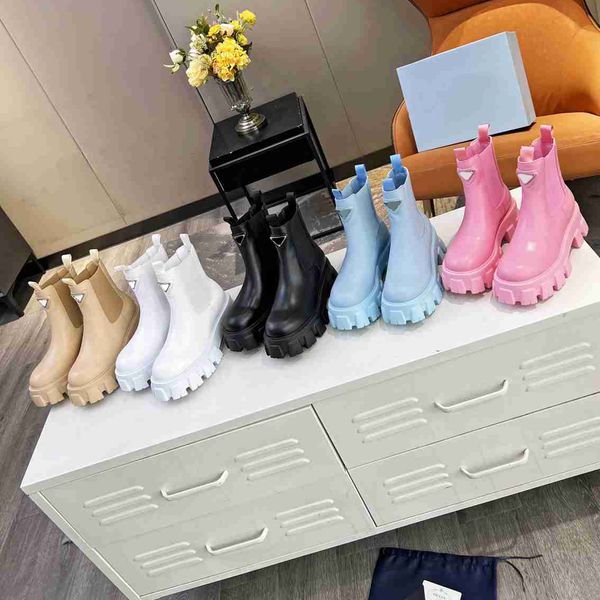 luxury designer leather sleeve thick bottom round head martin boots versatile fashion trend temperament water platform thick bottom has high, Black
luxury designer leather sleeve thick bottom round head martin boots versatile fashion trend temperament water platform thick bottom has high, Black