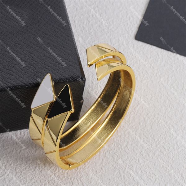 luxury triangle designer bangles wide open size bangle personality gold cuba bracelets with box, Golden;silver
luxury triangle designer bangles wide open size bangle personality gold cuba bracelets with box, Golden;silver