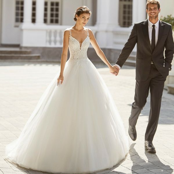 vintage long tulle v-neck wedding dresses a-line ivory lace spagehtti open back sweep train bridal gown vestido de novia women dresses, White
vintage long tulle v-neck wedding dresses a-line ivory lace spagehtti open back sweep train bridal gown vestido de novia women dresses, White
