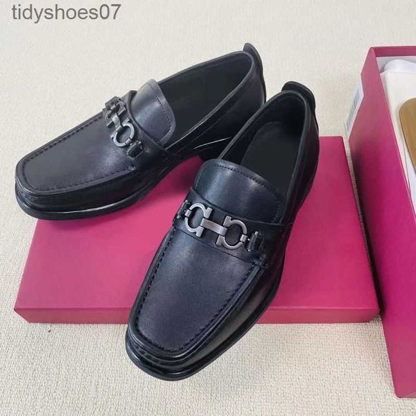 horse buckle leather shoes men's genuine leather lychee pattern business casual shoes spring and autumn thick soles feragamos lefu shoe, Black
horse buckle leather shoes men's genuine leather lychee pattern business casual shoes spring and autumn thick soles feragamos lefu shoe, Black