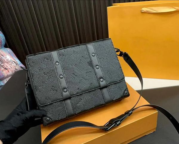 men shoulder bags designer luxury man messenger bag satchels 3 piece set satchel fashion handbag composite package backpack louiseitys bags
men shoulder bags designer luxury man messenger bag satchels 3 piece set satchel fashion handbag composite package backpack louiseitys bags