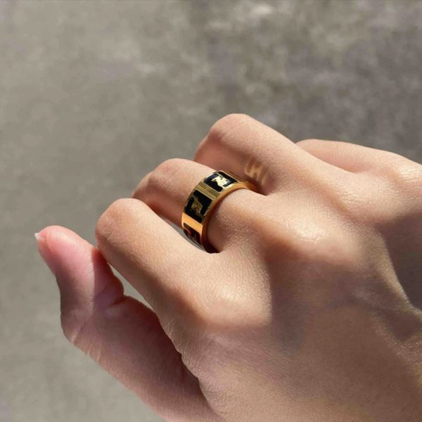 brand luxury ring designer ring for woman man jewelry mens womens designer rings fashion simple letter shape couple rings christmas valentin, Golden;silver
brand luxury ring designer ring for woman man jewelry mens womens designer rings fashion simple letter shape couple rings christmas valentin, Golden;silver