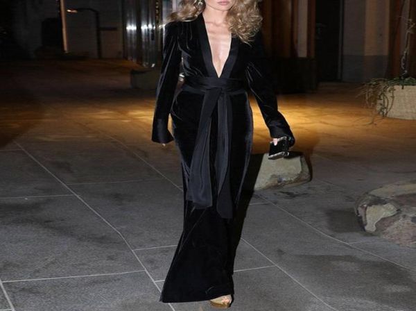 runway designer 2019 autumn women deep v neck long jumpsuit overalls ladies wide leg black velvet jumpsuit romper with belt6315831, Black;white
runway designer 2019 autumn women deep v neck long jumpsuit overalls ladies wide leg black velvet jumpsuit romper with belt6315831, Black;white