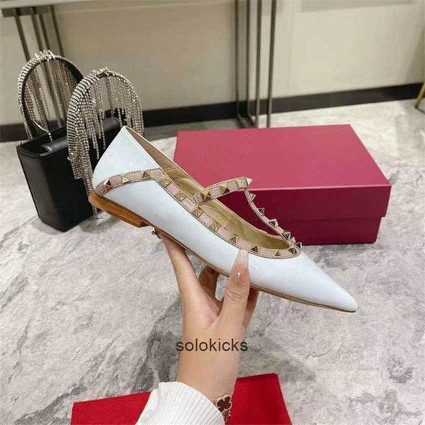 fashion dress shoes women leather high heel metal buckle letter wedding party business casual flat shoes 01-011 valentinolies, Black
fashion dress shoes women leather high heel metal buckle letter wedding party business casual flat shoes 01-011 valentinolies, Black