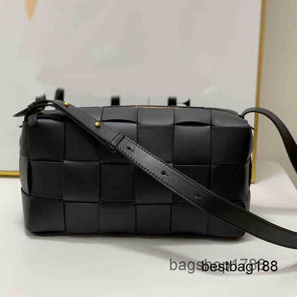 large evening bags capacity designer weav boston bag women luggage leather duffle bag lady underarm bag shopping shoulder handbags 220719mu