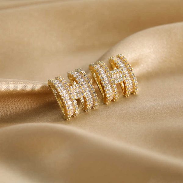 h letter earrings 2022 new fashion style south korean network red advanced sense earrings female minority design sense earrings, Golden
h letter earrings 2022 new fashion style south korean network red advanced sense earrings female minority design sense earrings, Golden