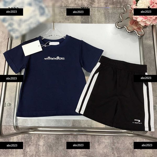 new kids designer clothes tracksuits summer kids sets baby t-shirt suit 2pcs letter printed t-shirt and striped shorts ing, White
new kids designer clothes tracksuits summer kids sets baby t-shirt suit 2pcs letter printed t-shirt and striped shorts ing, White