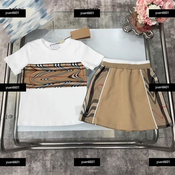 luxury tracksuits kid sets high-quality baby suit 2pcs round neck t-shirt and fashion combination design short skirt #multiple product, White
luxury tracksuits kid sets high-quality baby suit 2pcs round neck t-shirt and fashion combination design short skirt #multiple product, White