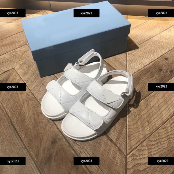 23ss kids sandals geometric logo girl slippers child shoes summer fashion casual shoes box packaging children's size 26-35 ing, Black;red
23ss kids sandals geometric logo girl slippers child shoes summer fashion casual shoes box packaging children's size 26-35 ing, Black;red
