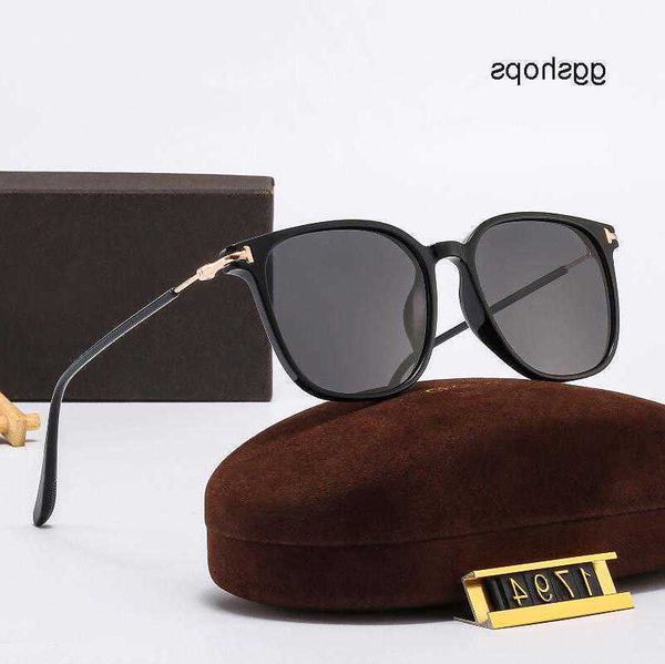 classic glasses with driving brand tom-fords box sunglass men women designers luxury sunglasses fashion sun eyeglasses celebrity sunglass tf, White;black
classic glasses with driving brand tom-fords box sunglass men women designers luxury sunglasses fashion sun eyeglasses celebrity sunglass tf, White;black