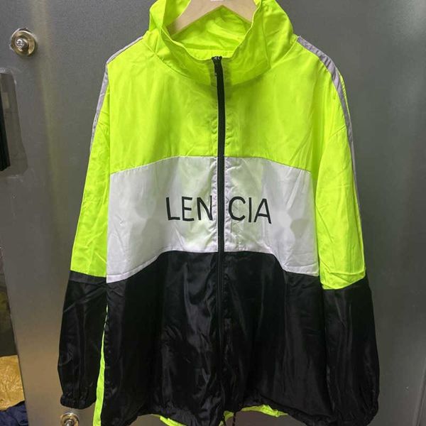 fashion brand men jacket nylon windbreaker blacgs designer jacket zipper coat men women oversize jackets bb printed fashion trench coats, Black;brown
fashion brand men jacket nylon windbreaker blacgs designer jacket zipper coat men women oversize jackets bb printed fashion trench coats, Black;brown