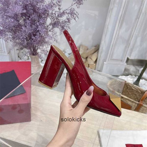 flat wedding valentinolies buckle fashion business dress 01-028 shoes letter women party leather casual high shoes heel metal, Black
flat wedding valentinolies buckle fashion business dress 01-028 shoes letter women party leather casual high shoes heel metal, Black